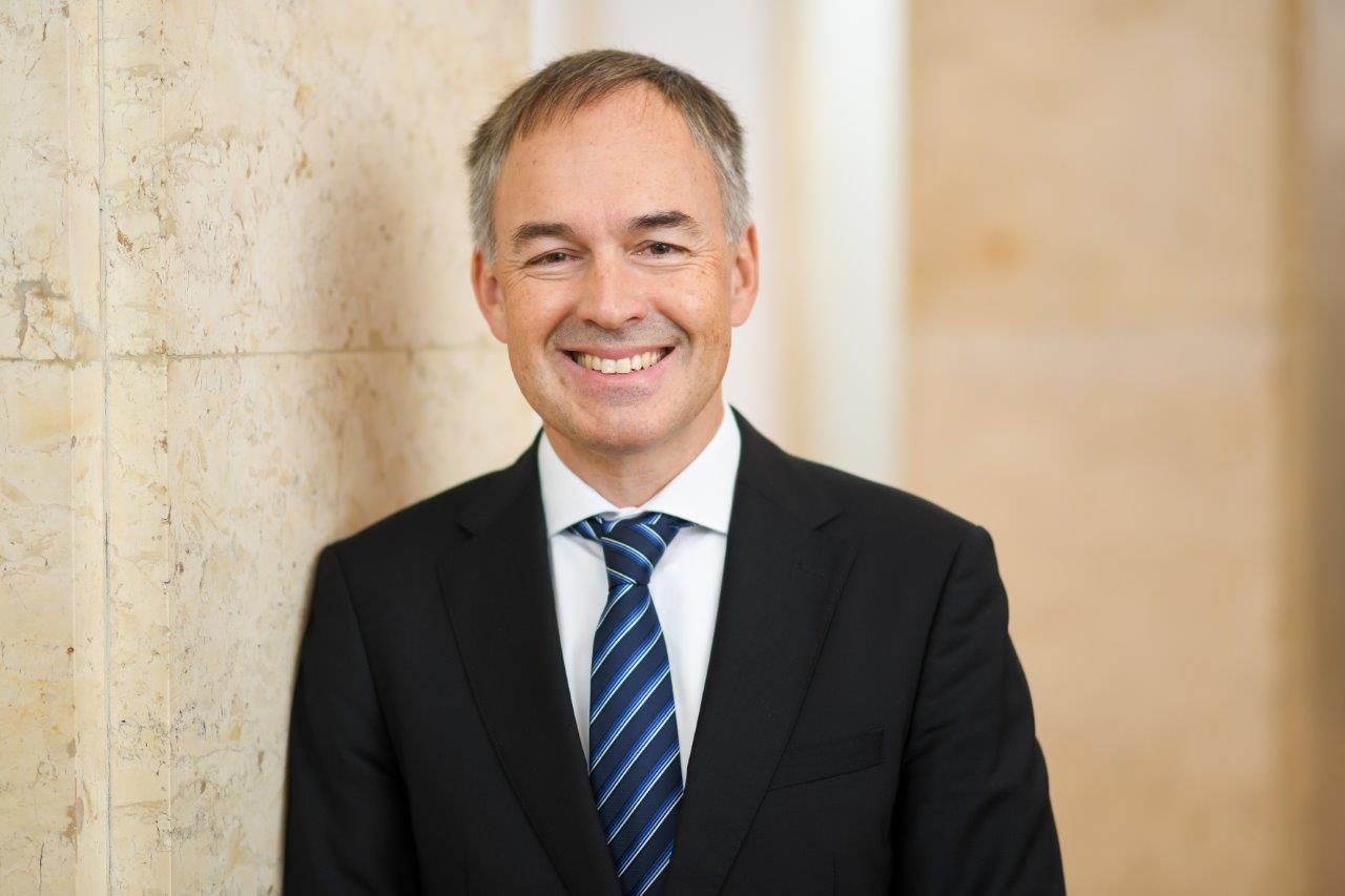 Portrait photo of Martin Spann